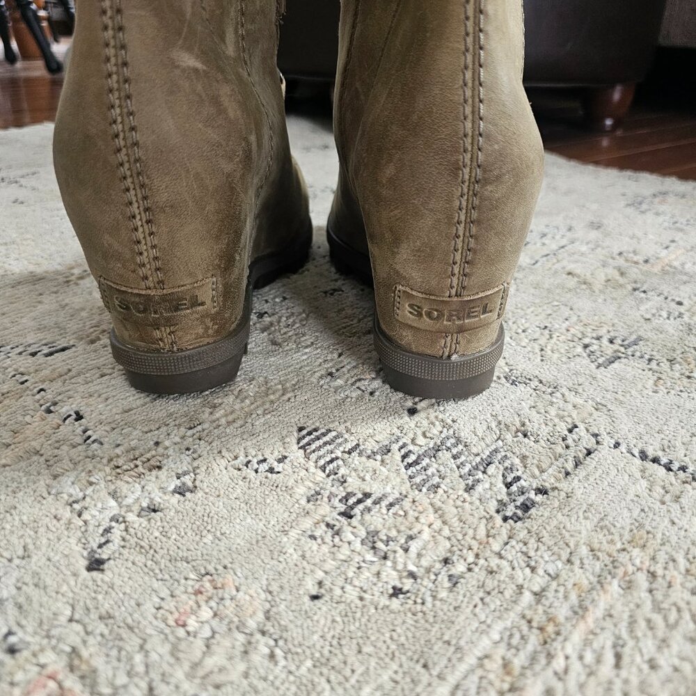 Sorel Joan of Arc Wedge Boots/Size 9/EUC - Picture 4 of 6